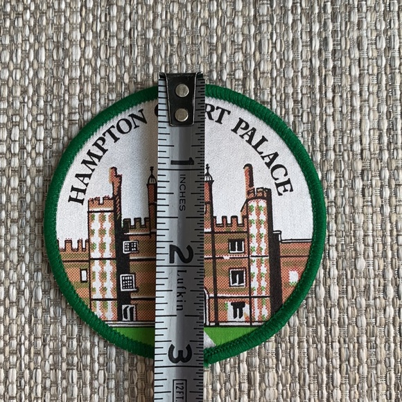 Hampton Court Palace Souvenir Patch - Picture 4 of 4
